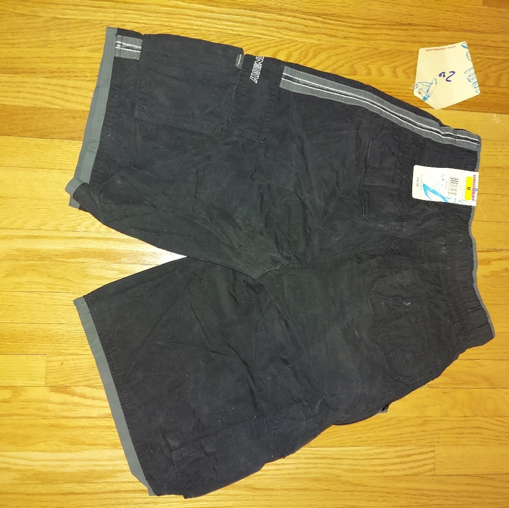 Boys Uniondale Black Shorts(Medium)